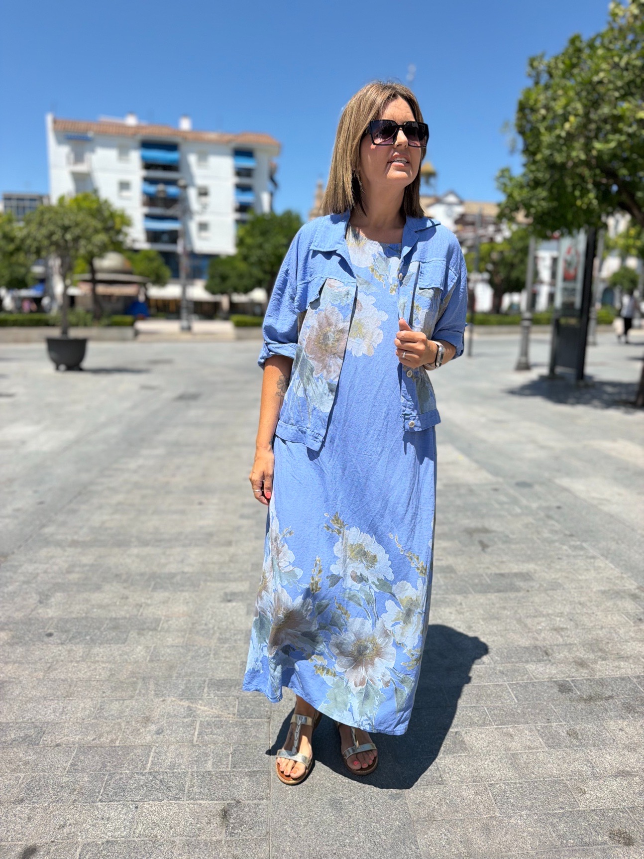 Conjunto tropical vestido+bomber celeste. - Imagen 3