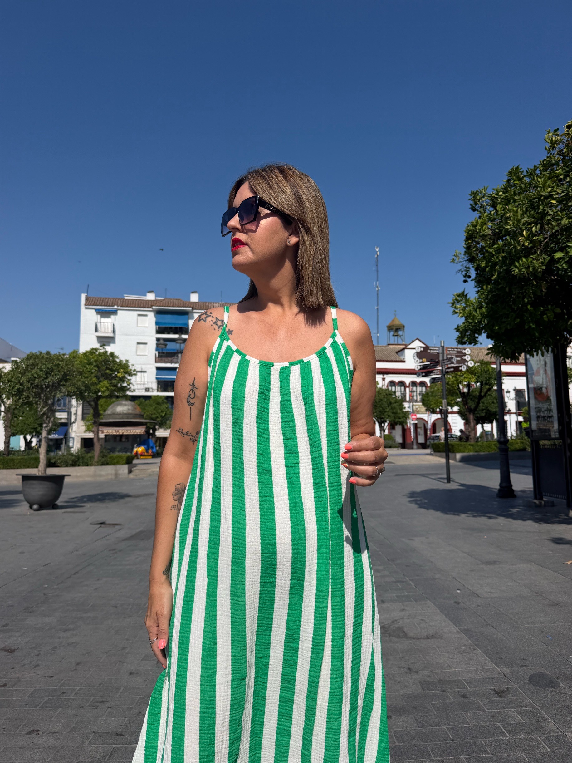Vestido brisa bambula verde. - Imagen 2