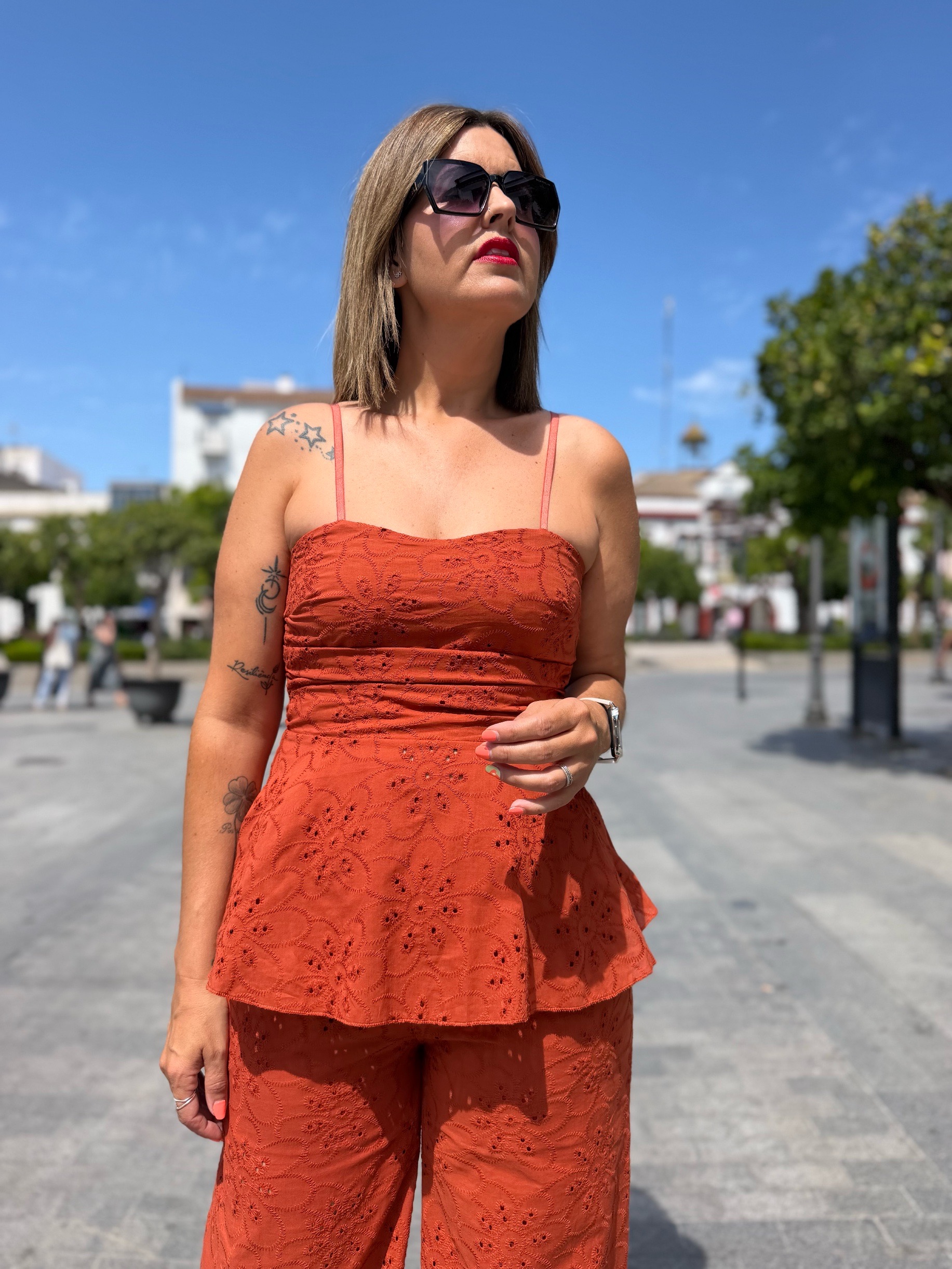 Conjunto Leila teja. - Imagen 2