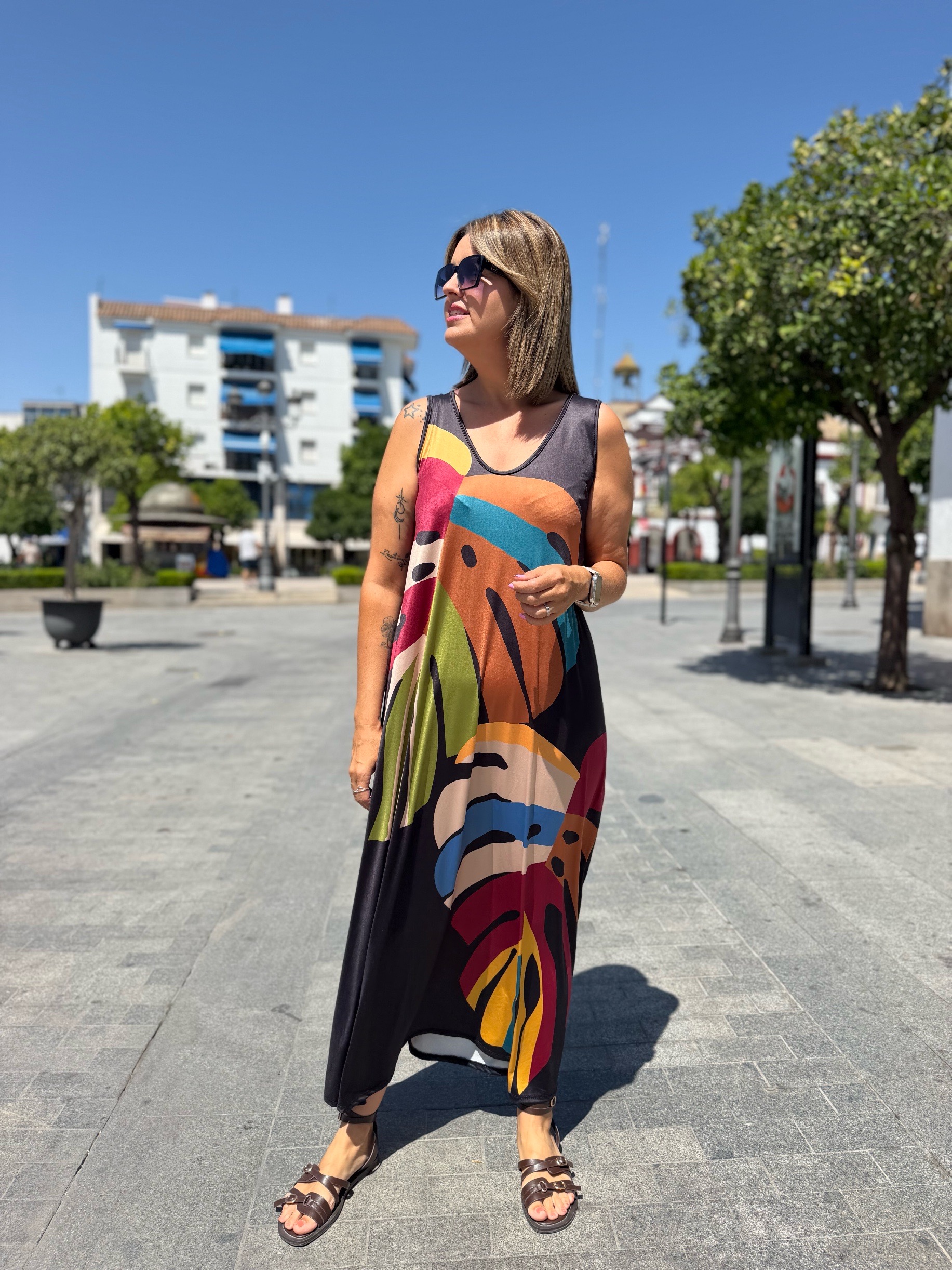 Vestido tropical negro. - Imagen 3