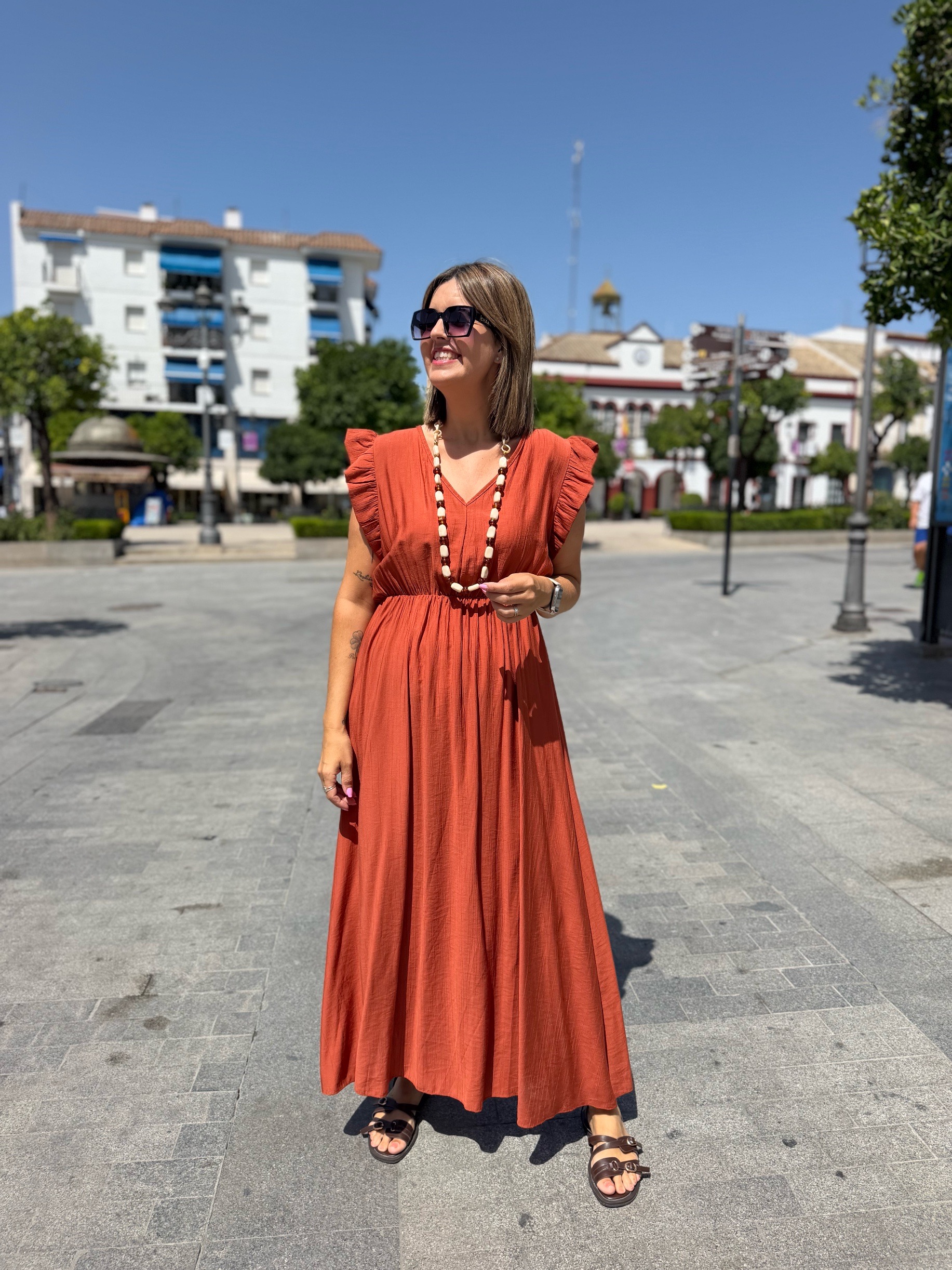 Vestido Lúa teja.