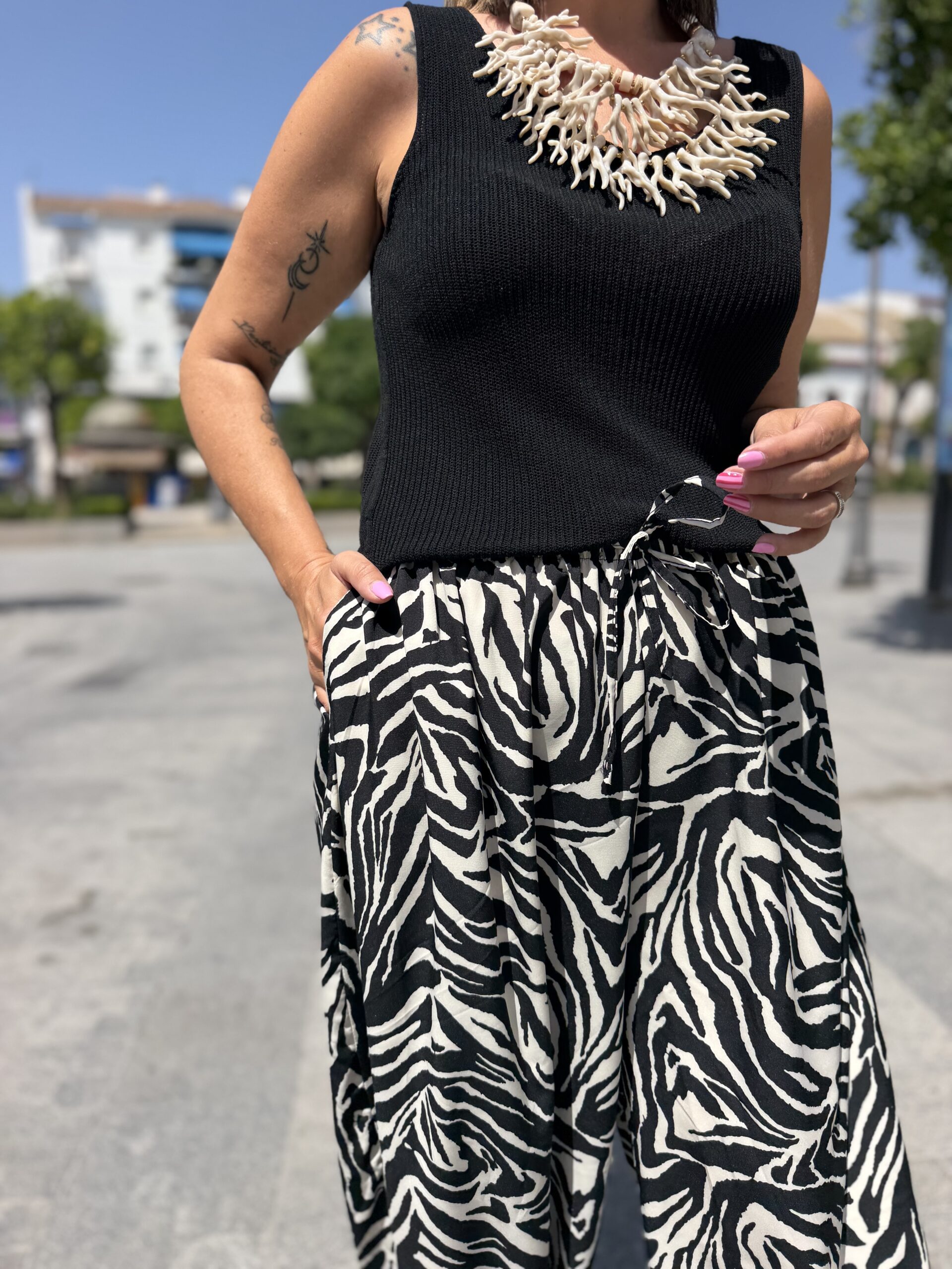 Pantalón balón animal print cebra. - Imagen 3
