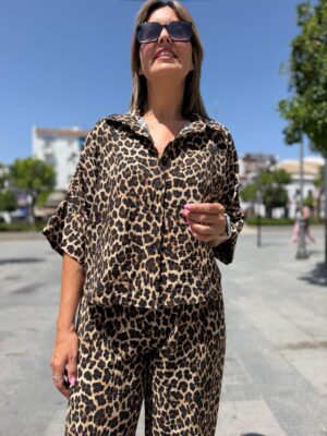 Conjunto camisa y panralón recto animal prin leopardo II