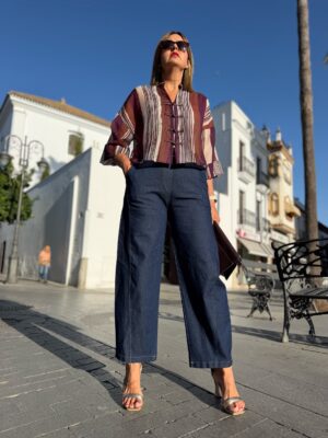 Pantalón denim confort.