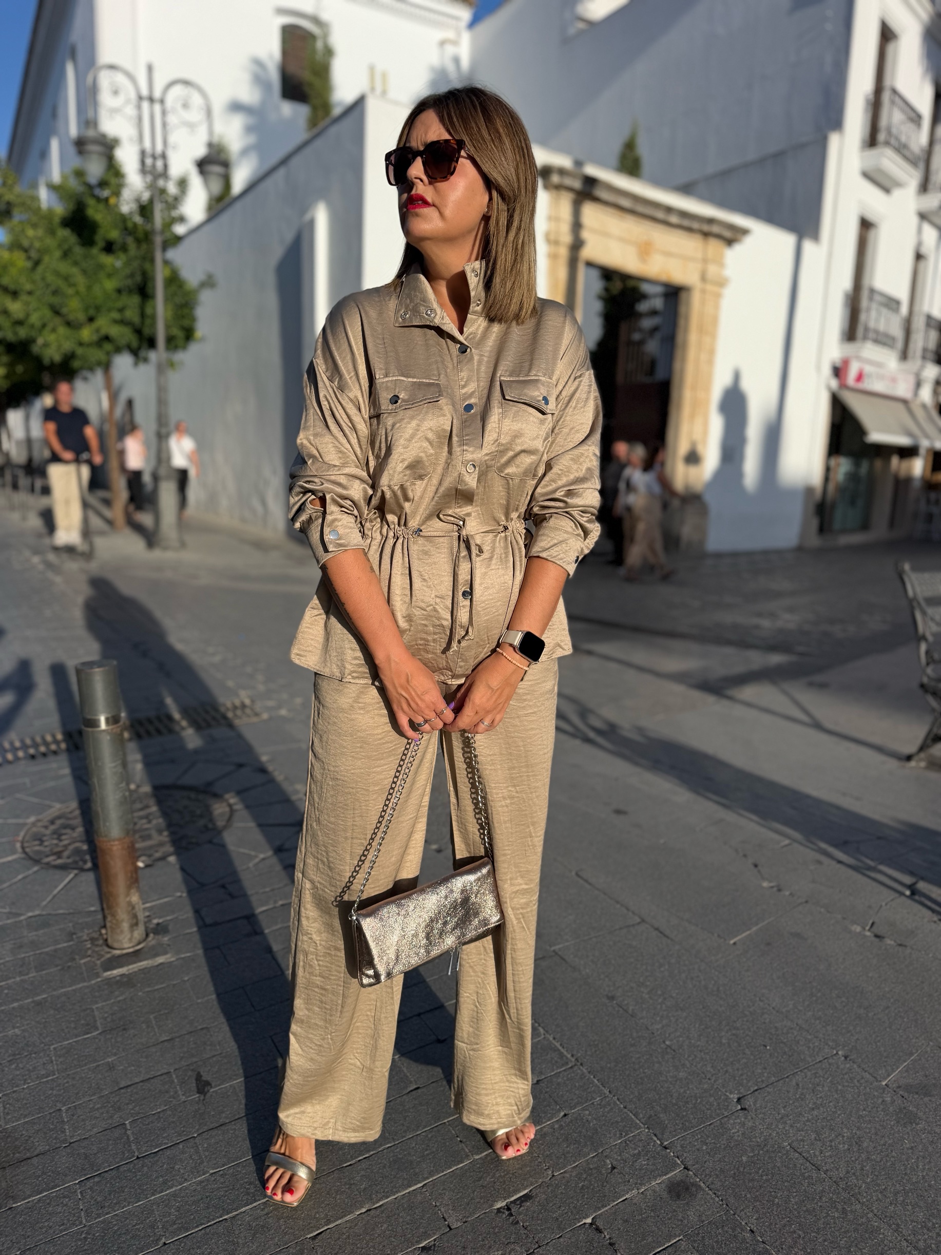 Conjunto Tuki Tuki beige. - Imagen 3
