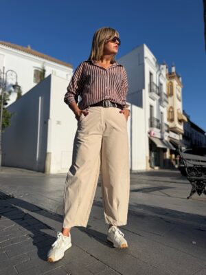 Pantalón Boston beige.