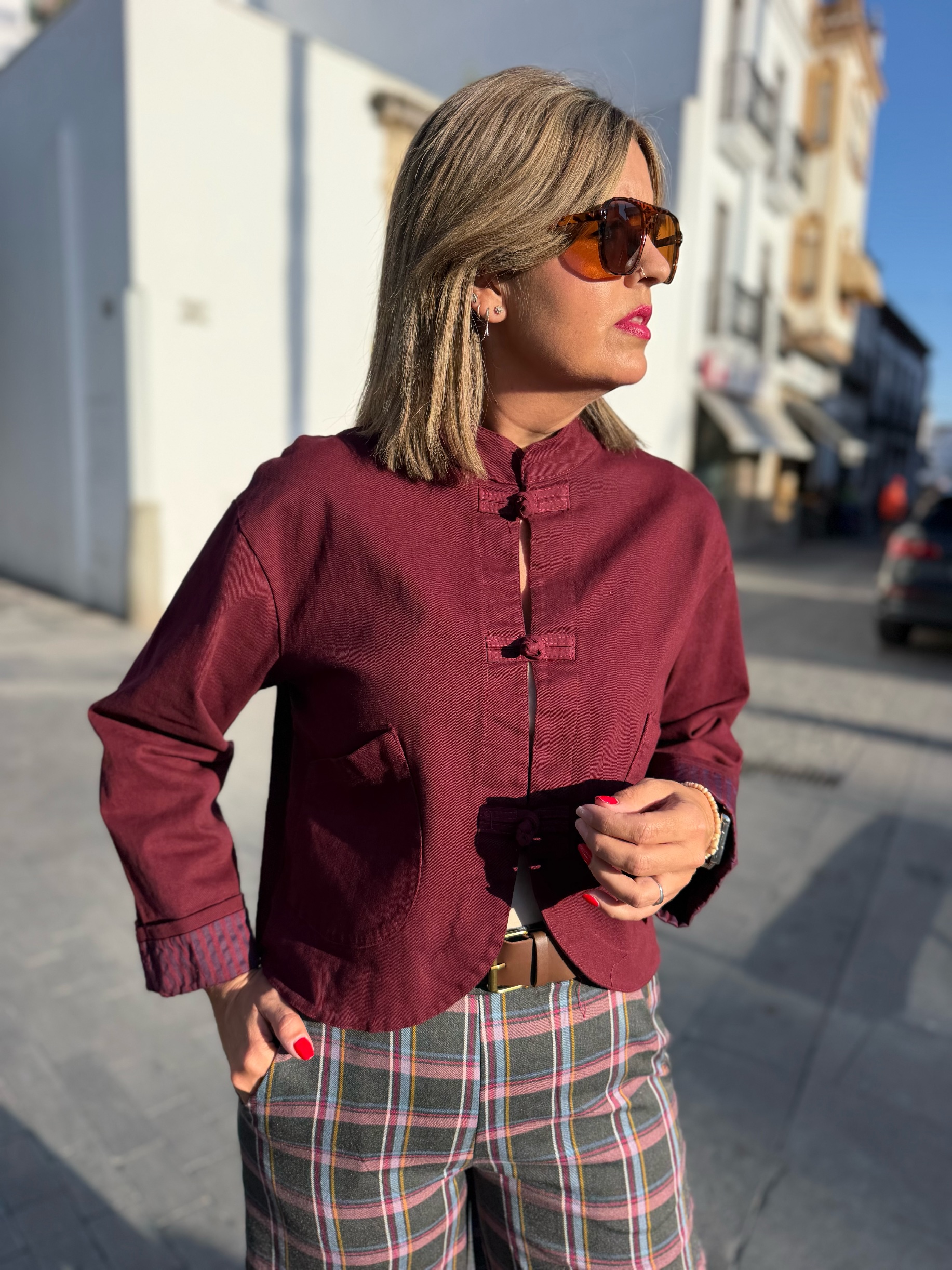Chaqueta Nara burdeos. - Imagen 3