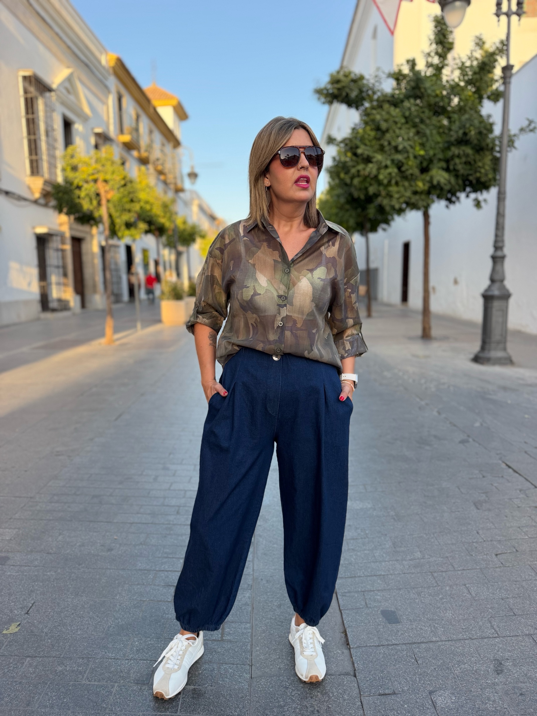 Pantalón balon denim pinza. - Imagen 3