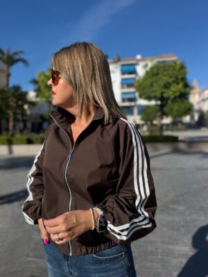 Chaqueta Urban chocolate.