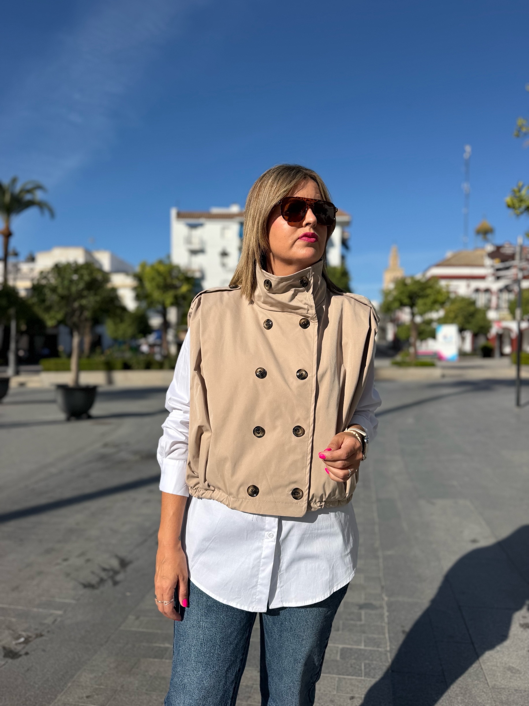 Chaleco Street beige. - Imagen 3