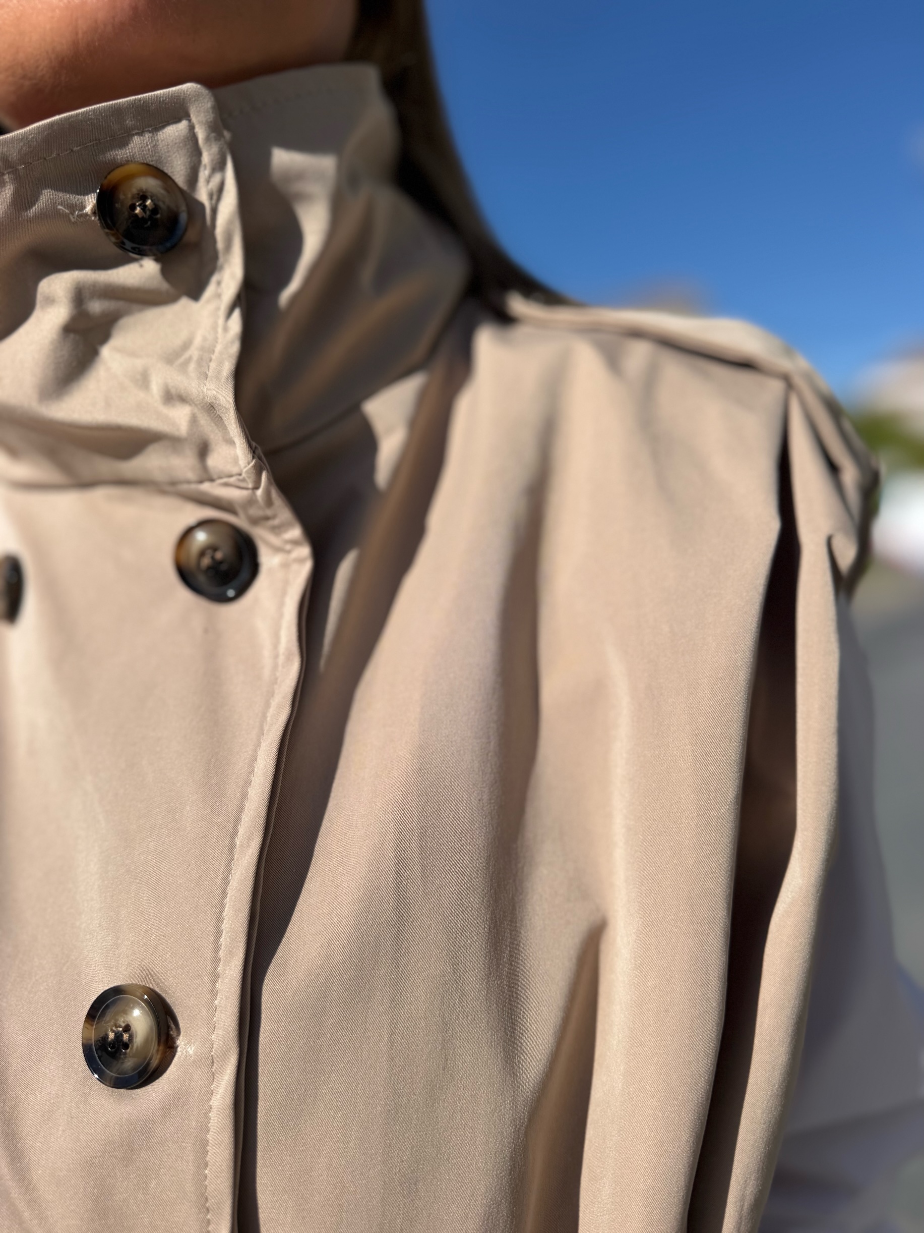 Chaleco Street beige. - Imagen 2