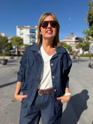 Cazadora denim licra.