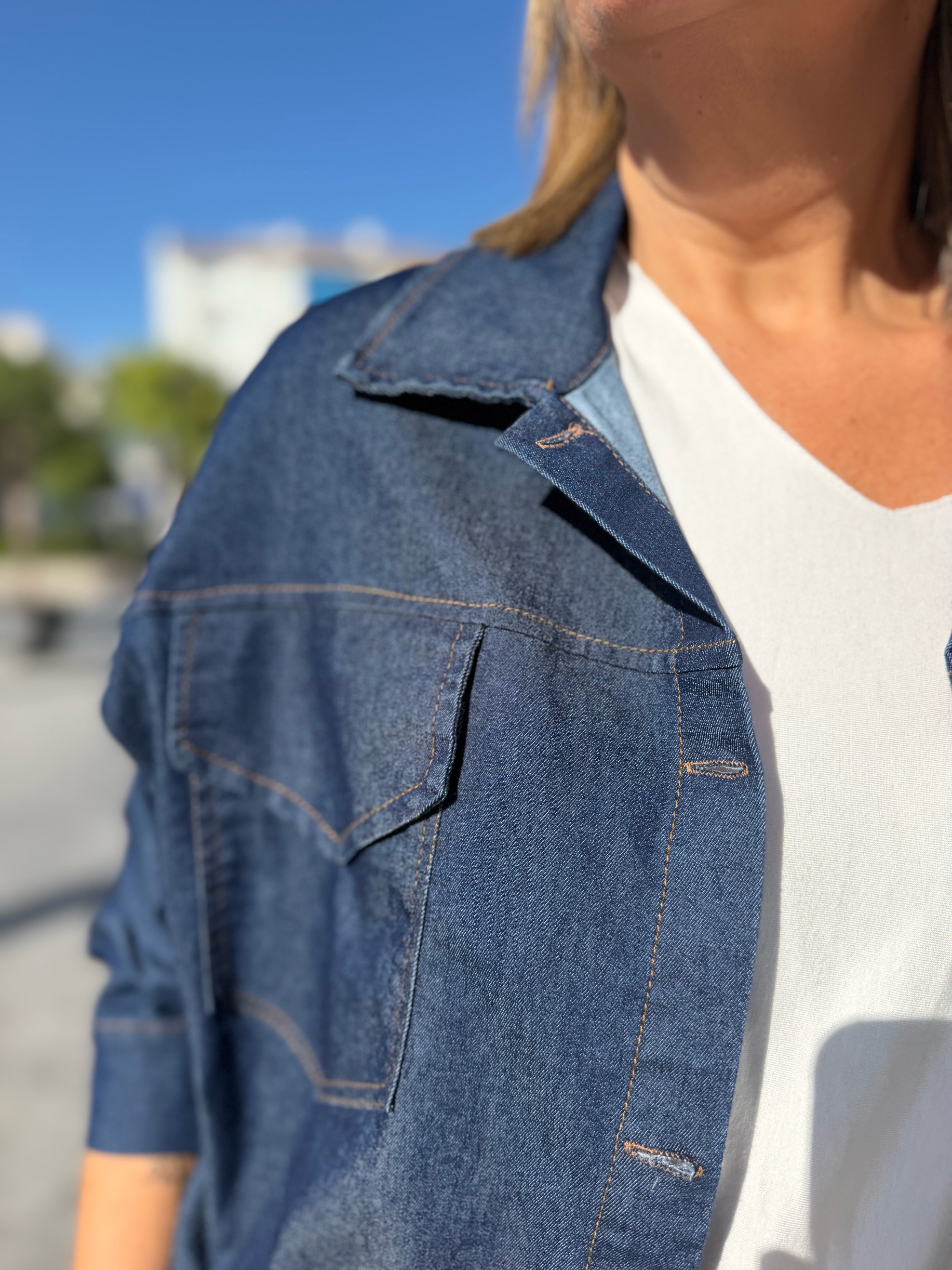 Cazadora denim licra. - Imagen 2