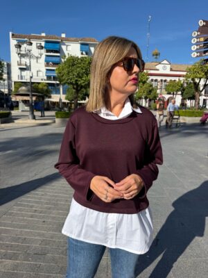 Sudadera cuello falsa camisa berengena.