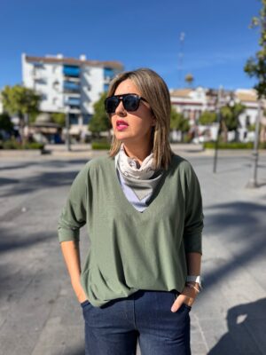 Camiseta pañuelo verde.