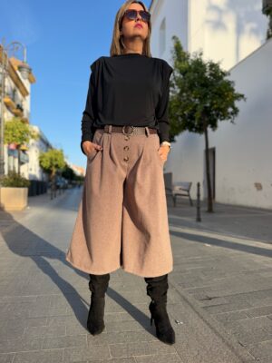 Bermuda botones taupe.