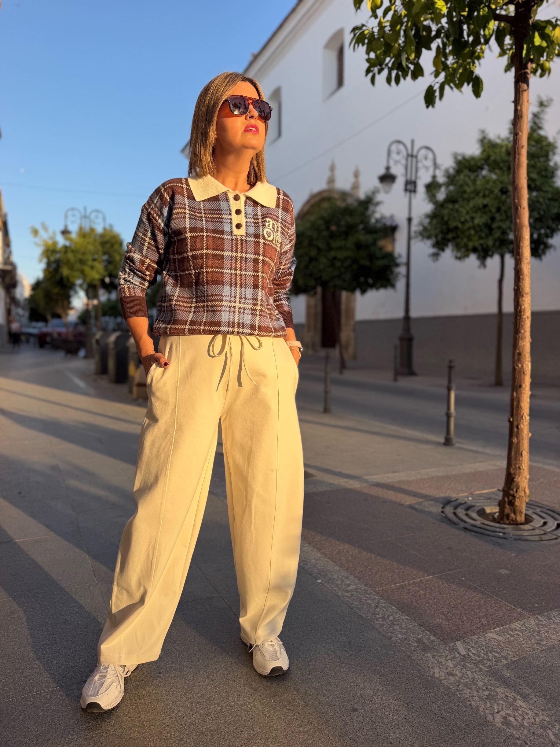 Pantalón Punto Roma beige. - Imagen 4